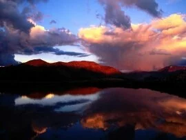 Hovering Above, Mount Elbert, Colorado - 1600x12.jpg (click to view)