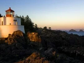 Lighthouse.jpg (click to view)