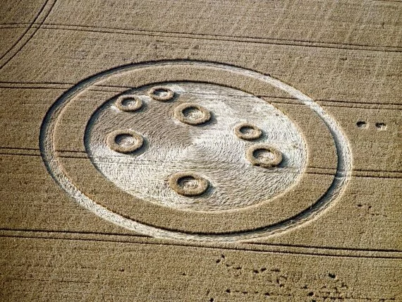 Sisters of the Pleiades, Froxfield, England, 199.jpg (click to view)