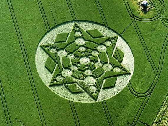 Spinning Star, Wiltshire, England -  - .jpg (click to view)