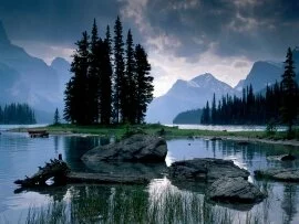 Spirit Island Maligne Lake, Jasper National Park.jpg (click to view)