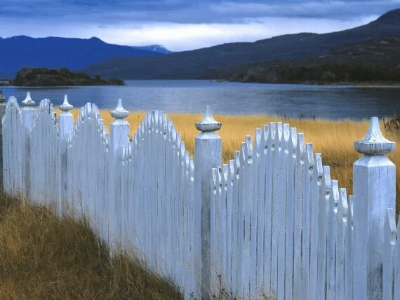 White Washed Fence, Chile -  - ID 33396.jpg (click to view)